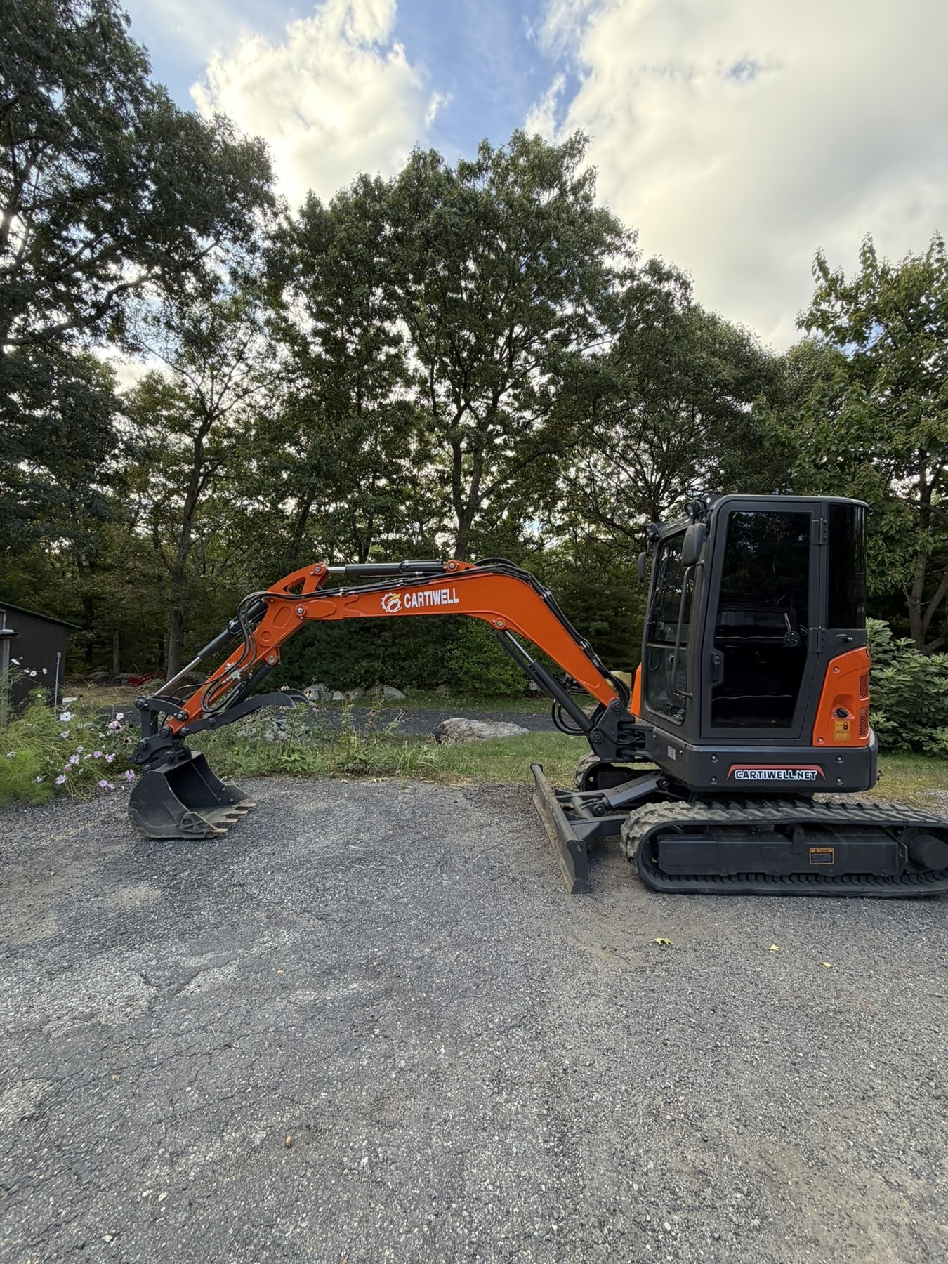 Cartiwell CW-42 4.2 ton mini excavator demo rental in Foster RI